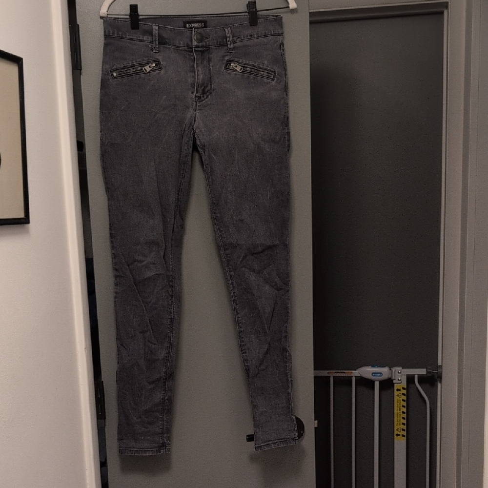 Express Gray Skinny Jeans with Distressed Look